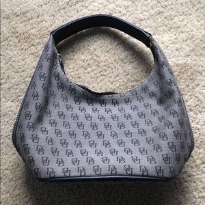 Small Dooney & Bourke handbag